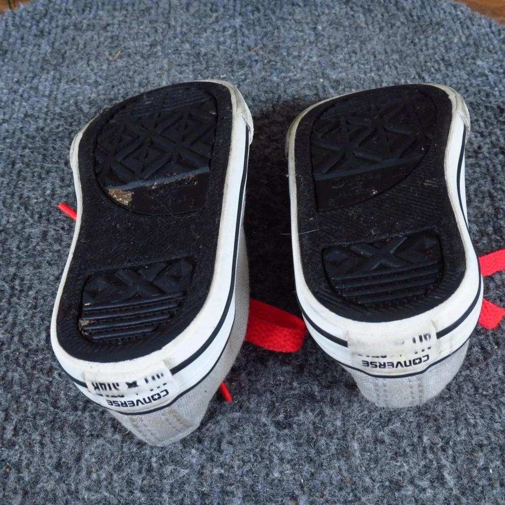 Converse Chuck Taylor All Star Toddler Low Top Sneaker Size 6 Casual Gray Red